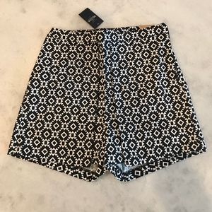 Hollister Patterned Shorts NWT